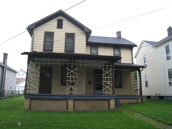 2nd image of 163 Blaine St