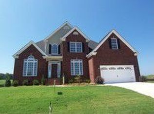 220 Meadow Wood Dr, Madison, AL 35756