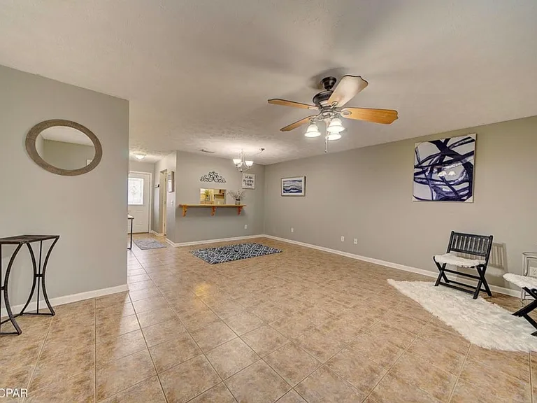 1035 W 11th Ct — Photo 7