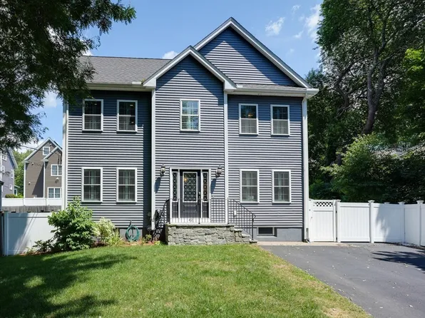 42 Arcola St, Lexington, MA 02420