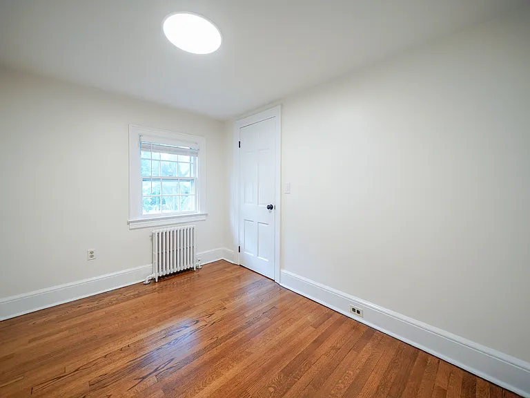 16 Brook St — Photo 30