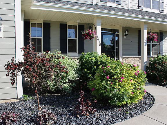 3rd image of 1615 Prairie Dr