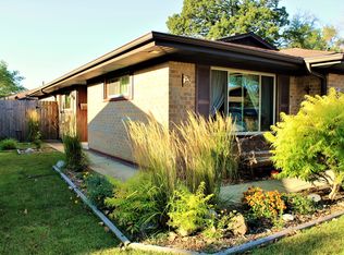 117 Innsbrook Dr, Streamwood, IL 60107