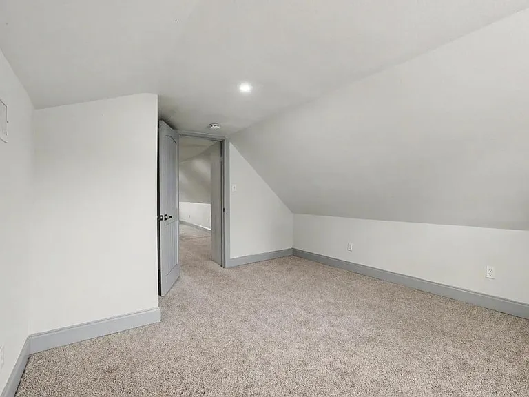 1320 S 7th Ave — Photo 30