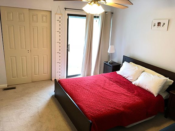 Guest bedroom