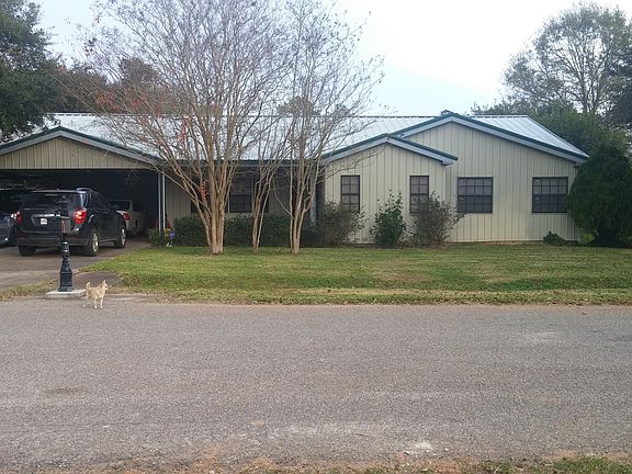 2nd image of 401 N Sweetbriar Dr