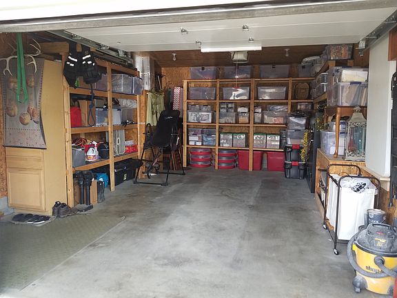 3rd image of 1001 E Boulevard St
