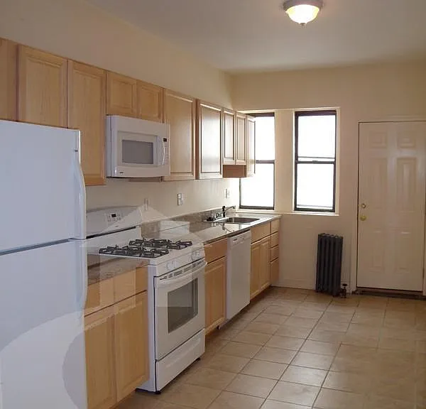 217 Highland Ave #1 — Photo 1