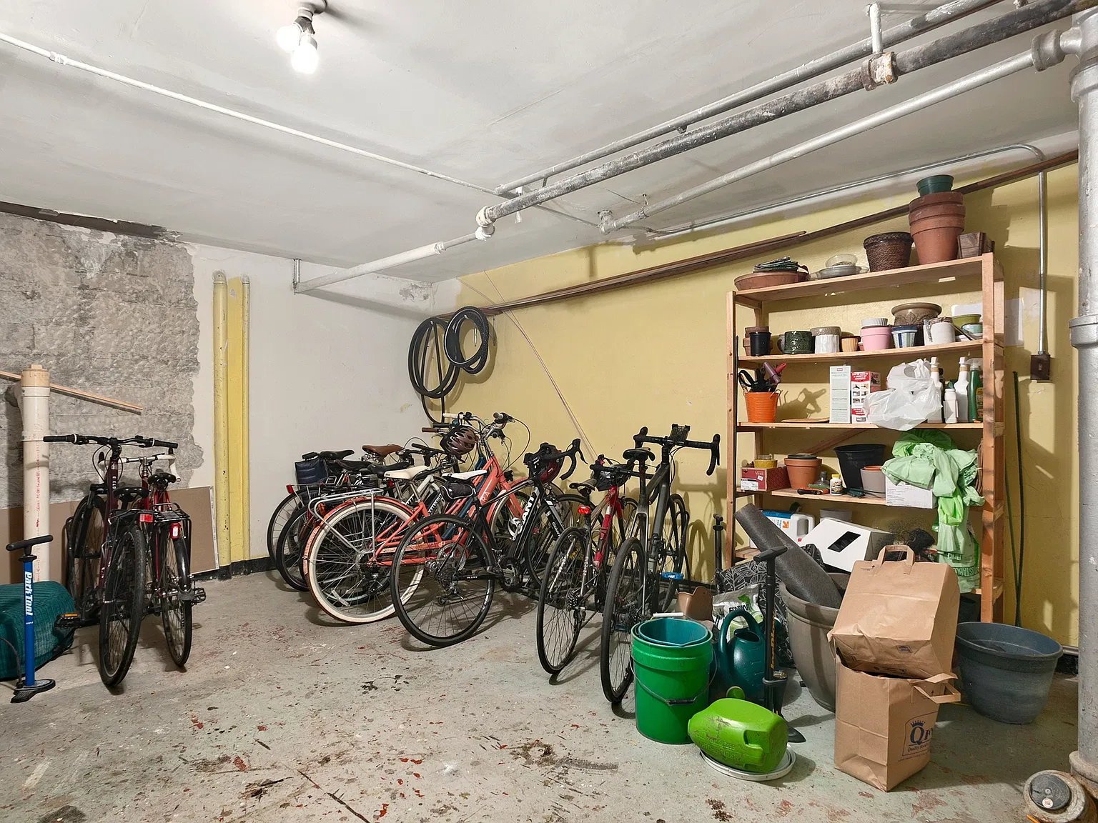 408 Bellevue Avenue East, Unit 302 - 1 — Photo 4