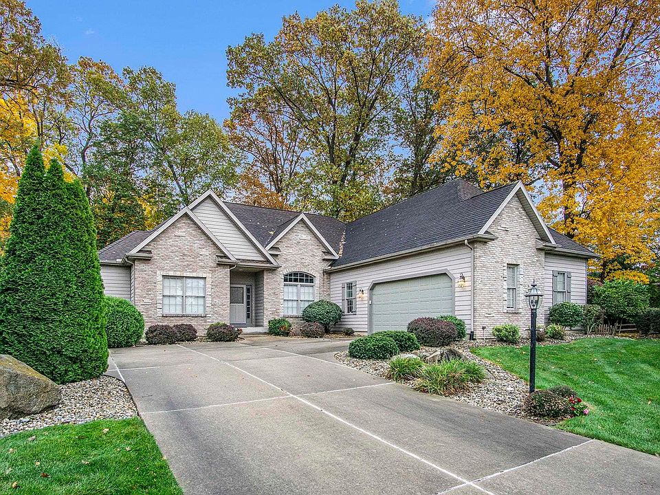 1st image of 53398 Winterberry Ct