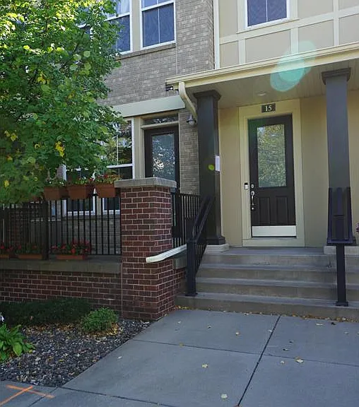 5920 Oxford St #15 — Photo 2