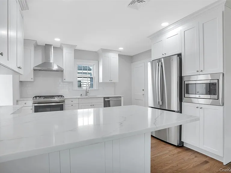 92 Hillside Ave — Photo 11