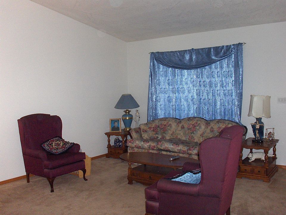 2nd image of 5003 Cambridge Ln