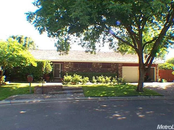 2754 Country Club Ct, Stockton, CA 95204