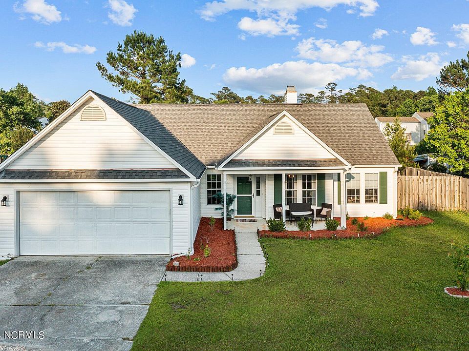 1st image of 682 Pine Branches Circle SE