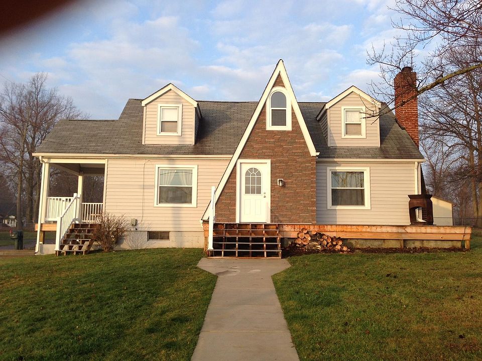 1st image of 1906 Craig Dr