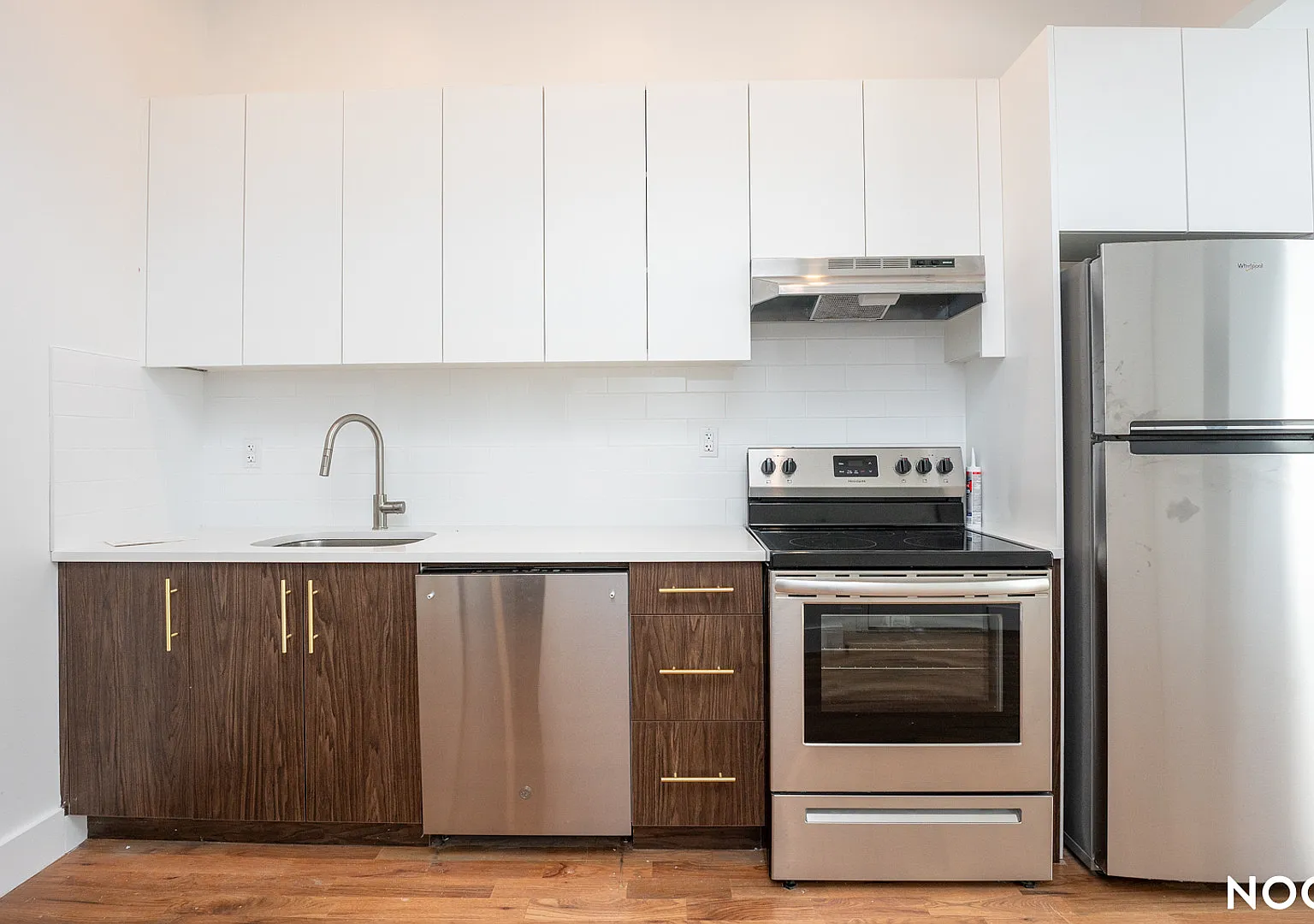 757 Hart Street — Photo 3