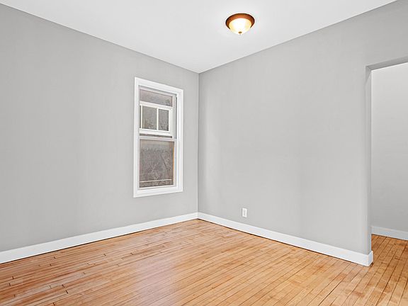 5th image of 3048 13th Ave S