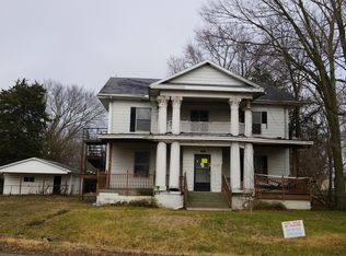 1536 W Waggoner St, Decatur, IL 62526