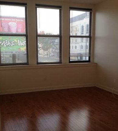 5th image of 901 N Broad St APT 201