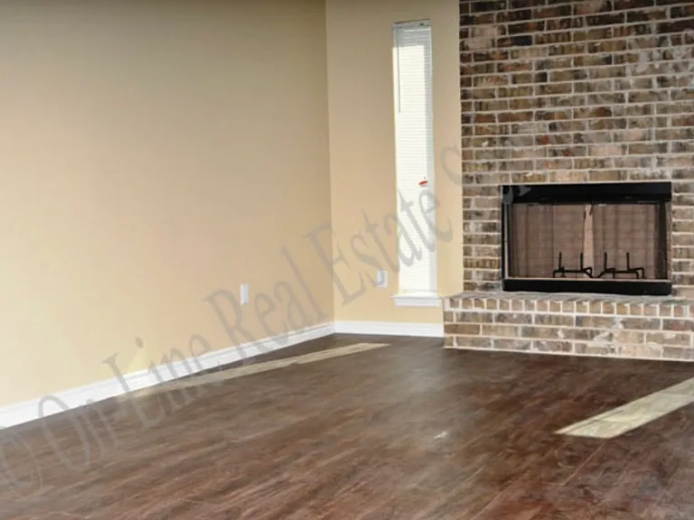 701 Navarro Dr #B — Photo 2