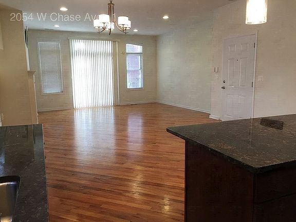 5th image of 2054 W Chase Ave APT 1S