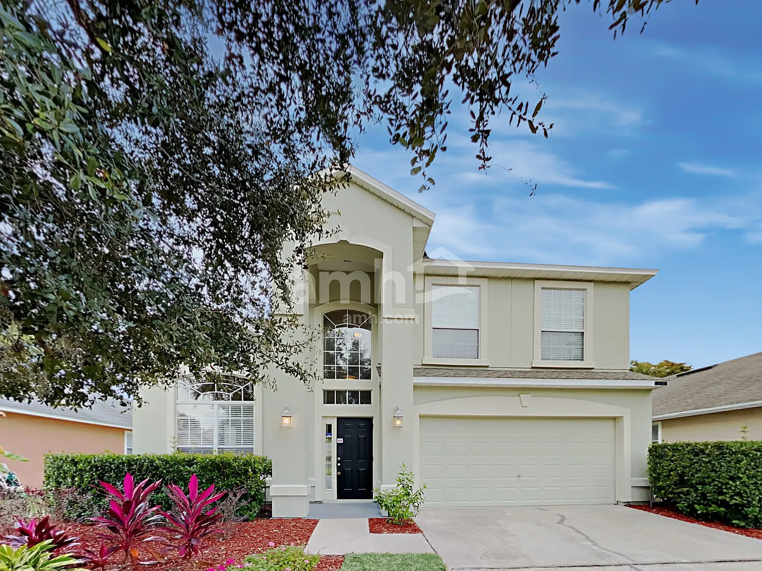 4 bed, 3.0 bath, 2359 sqft, $2,995 — Photo 1