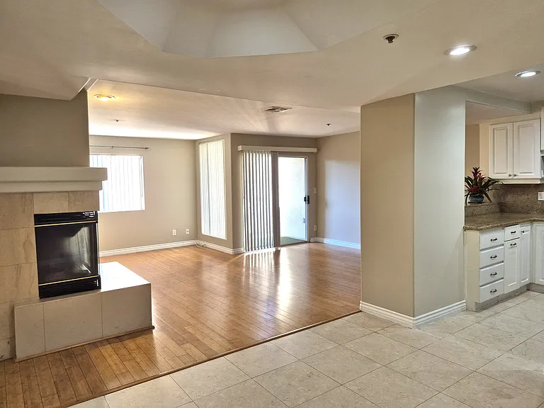 335 S Sierra Madre Blvd — Photo 5
