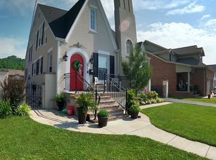 621 Washington Ave, Paintsville, KY 41240