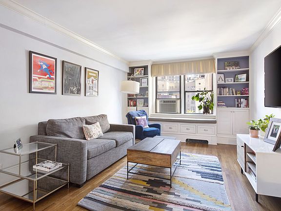 3rd image of 50 E 8th St APT 6W