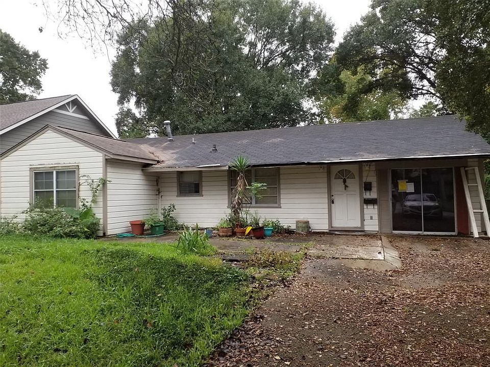 2nd image of 1917 Chippendale Rd