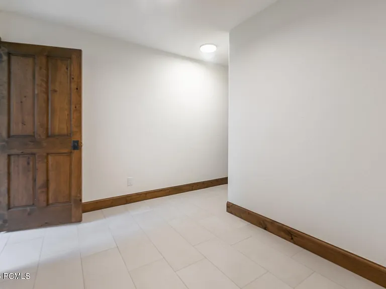 8766 N Daybreaker Dr — Photo 31