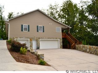 98 Mountaineer Dr, Waynesville, NC 28786