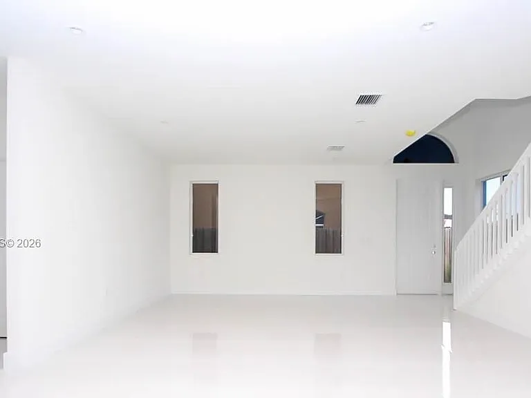 15631 SW 11th Ter — Photo 17