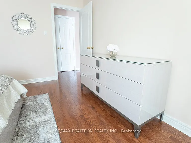 54 Chayna Cres — Photo 14