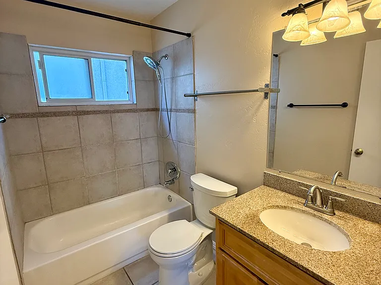 1464 Essex St #7 — Photo 10