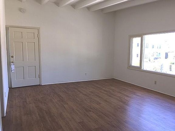2nd image of 221 Natoma Ave APT 3