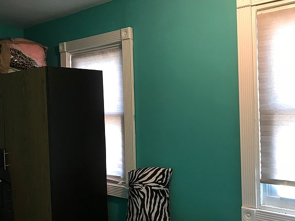 2nd image of 154 Boundary Ave