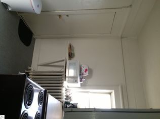 812 E 2nd St, Duluth, MN 55805