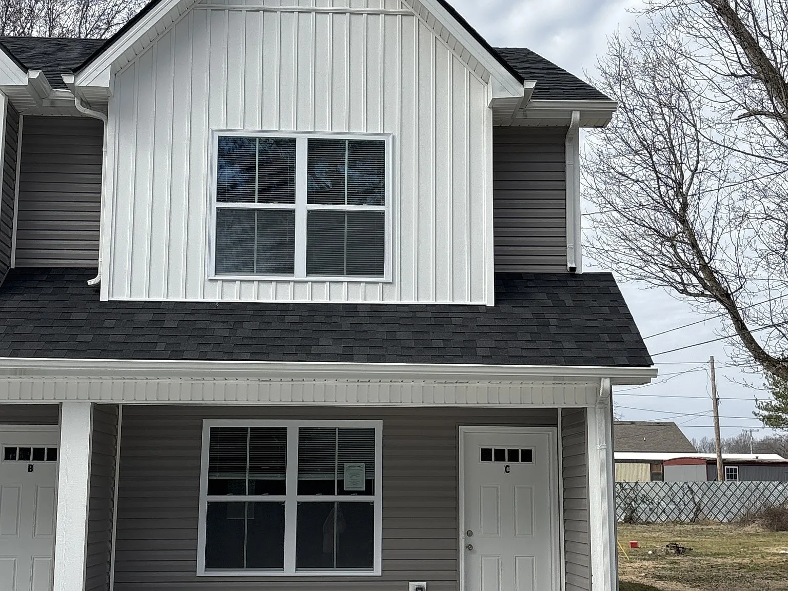2 bed, 2.5 bath, 1216 sqft, $1,300 — Photo 1