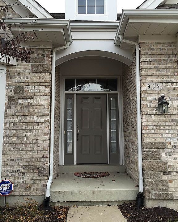 2nd image of 936 Chesterfield Villas Cir