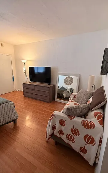 653 Michigan Ave #10 — Photo 9