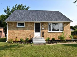 90 Morris Cir, Depew, NY 14043