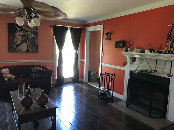 4th image of 1312 Yorkshire Dr
