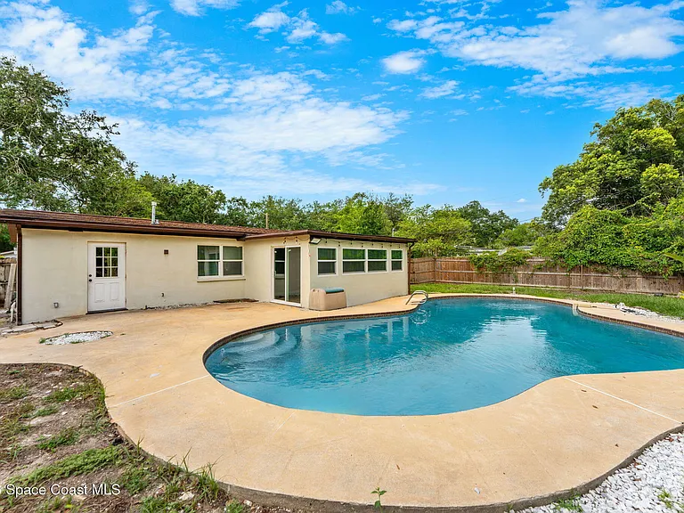2426 Clemson Dr — Photo 40