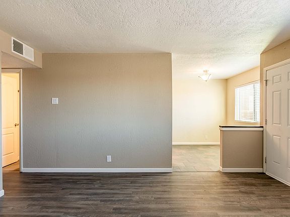 5th image of 13224 Mountain Pl NE