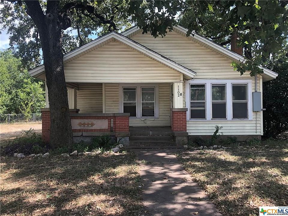 1st image of 1102 Waco St
