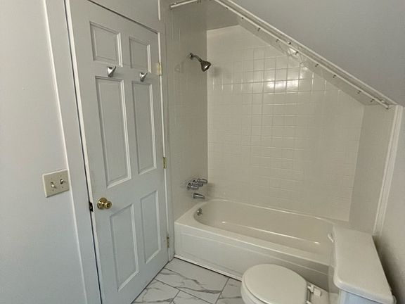 5th image of 206 S Huron St APT 3