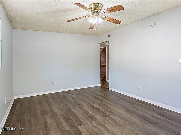 2nd image of 2217 W 2ND Street