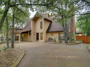 2923 Peninsula Dr, Grapevine, TX 76051